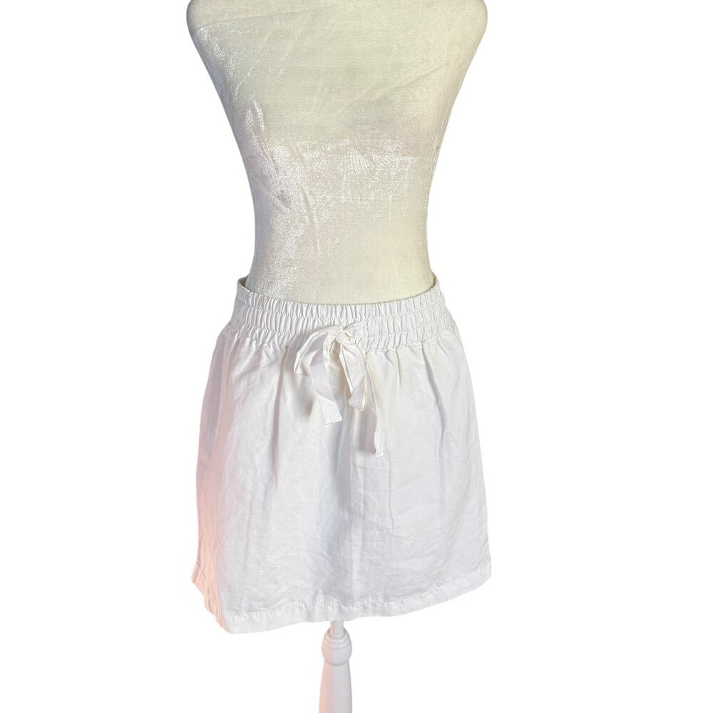 J. Crew white pull on elastic drawstring above the knee skirt women's size 2